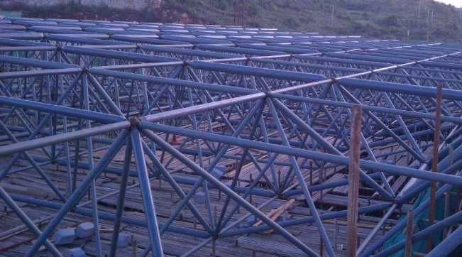 扬州概述网架加工中对钢材的质量的过细恳求
